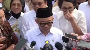 Guru Honorer dan Pekerja Bergaji di Bawah Rp 3,5 Juta Dapat BSU dari Prabowo: Bantuan Rp 600 Ribu untuk Meringankan Beban Hidup